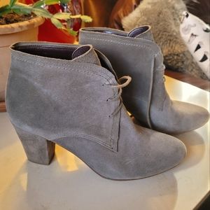 BCBG Delphine Ankle Boots Sz 9.5
